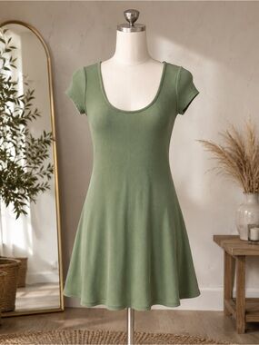 Abercrombie and  Fitch NWT fScoop Neck Ribbed Skater Dress in Sage Green